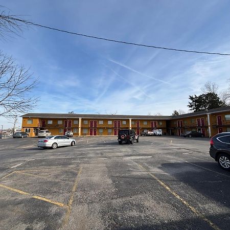 Economy Inn & Suites Harrisburg Esterno foto